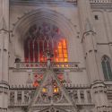 Francia, scoppiato un violento incendio alla cattedrale gotica di Nantes