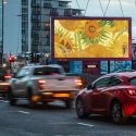 Le opere della National Gallery di Londra arrivano nelle strade britanniche: “Alziamo il morale in tempi bui”