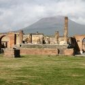 Le guide campane: “a Pompei fanno accedere solo guide abilitate in regione. Atto arbitrario e grave”