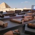 Egitto, scoperti oltre cento sarcofagi risalenti a 2500 anni fa. A Saqqara un vero tesoro