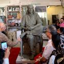 A Pietrasanta in corso di ultimazione la statua colossale del guru indiano Yogiraj