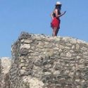 Pompei, sale sul tetto delle Terme centrali per scattarsi un selfie. Aperta inchiesta dalla Soprintendenza