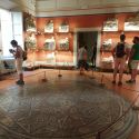 Il miracolo di Volterra. Tanti turisti e musei che tengono nell'estate del virus