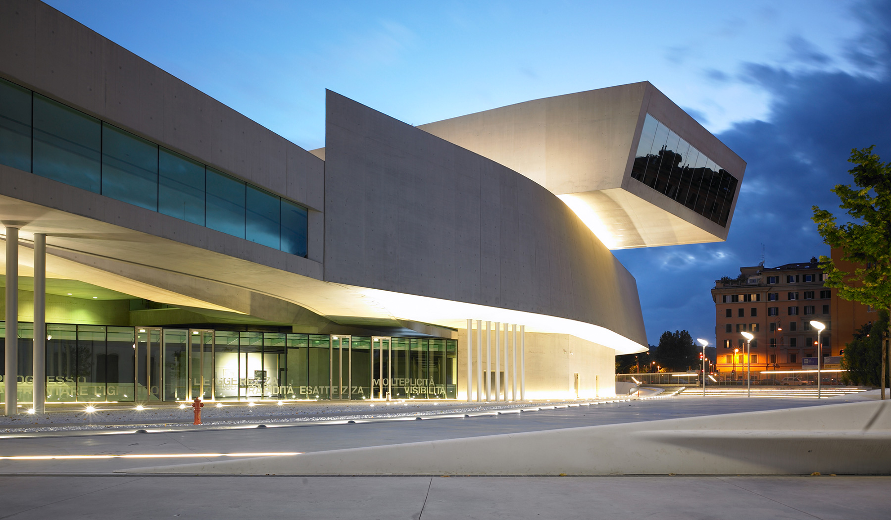 Roma, la sede del MAXXI, progetto di Zaha Hadid
 Roma, la sede del MAXXI, progetto di Zaha Hadid