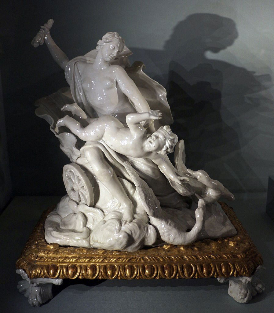 Gaspero Bruschi, per la manifattura di Doccia, Venere che punisce Amore (1745-46)
