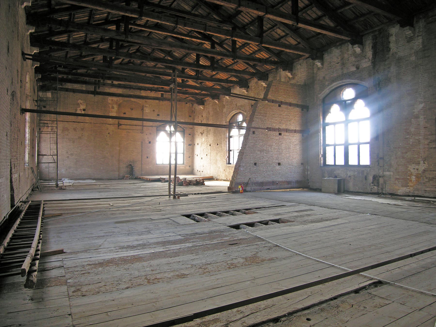 Il Salone dell'Armeria. © MiBACT, Palazzo Ducale di Mantova
 Il Salone dell'Armeria. © MiBACT, Palazzo Ducale di Mantova