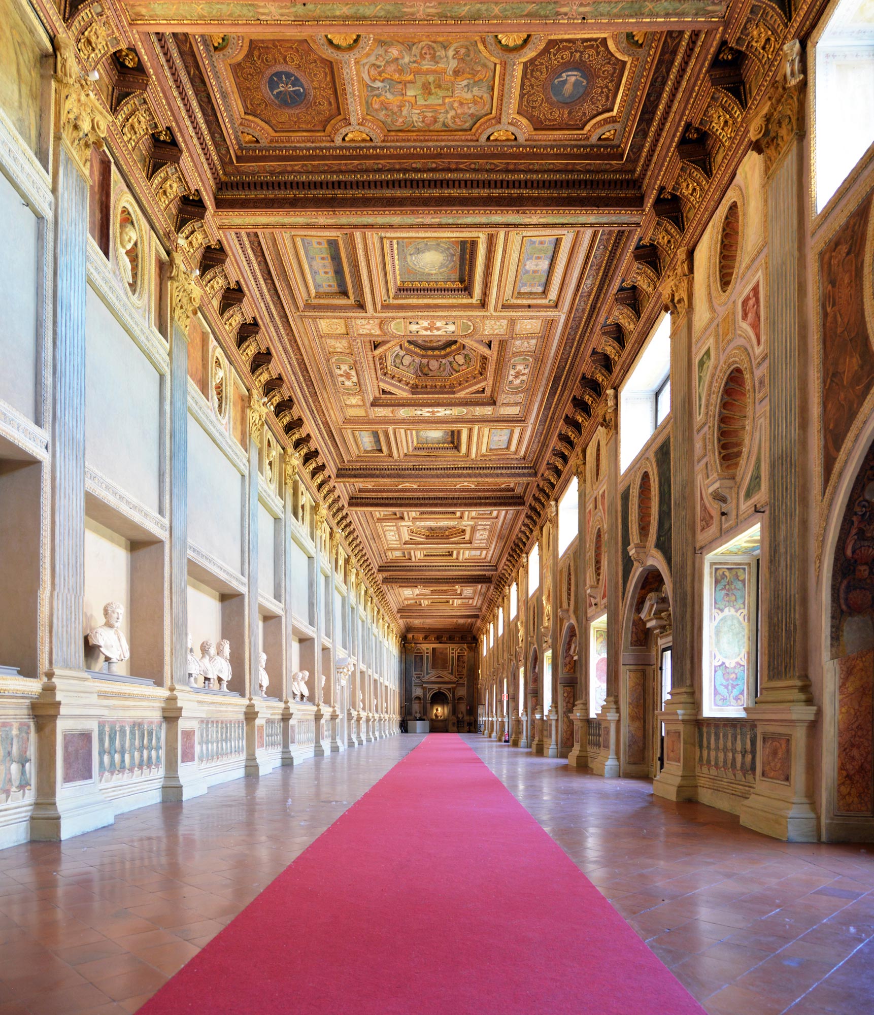 La Galleria della Mostra. © MiBACT, Palazzo Ducale di Mantova
 La Galleria della Mostra. © MiBACT, Palazzo Ducale di Mantova