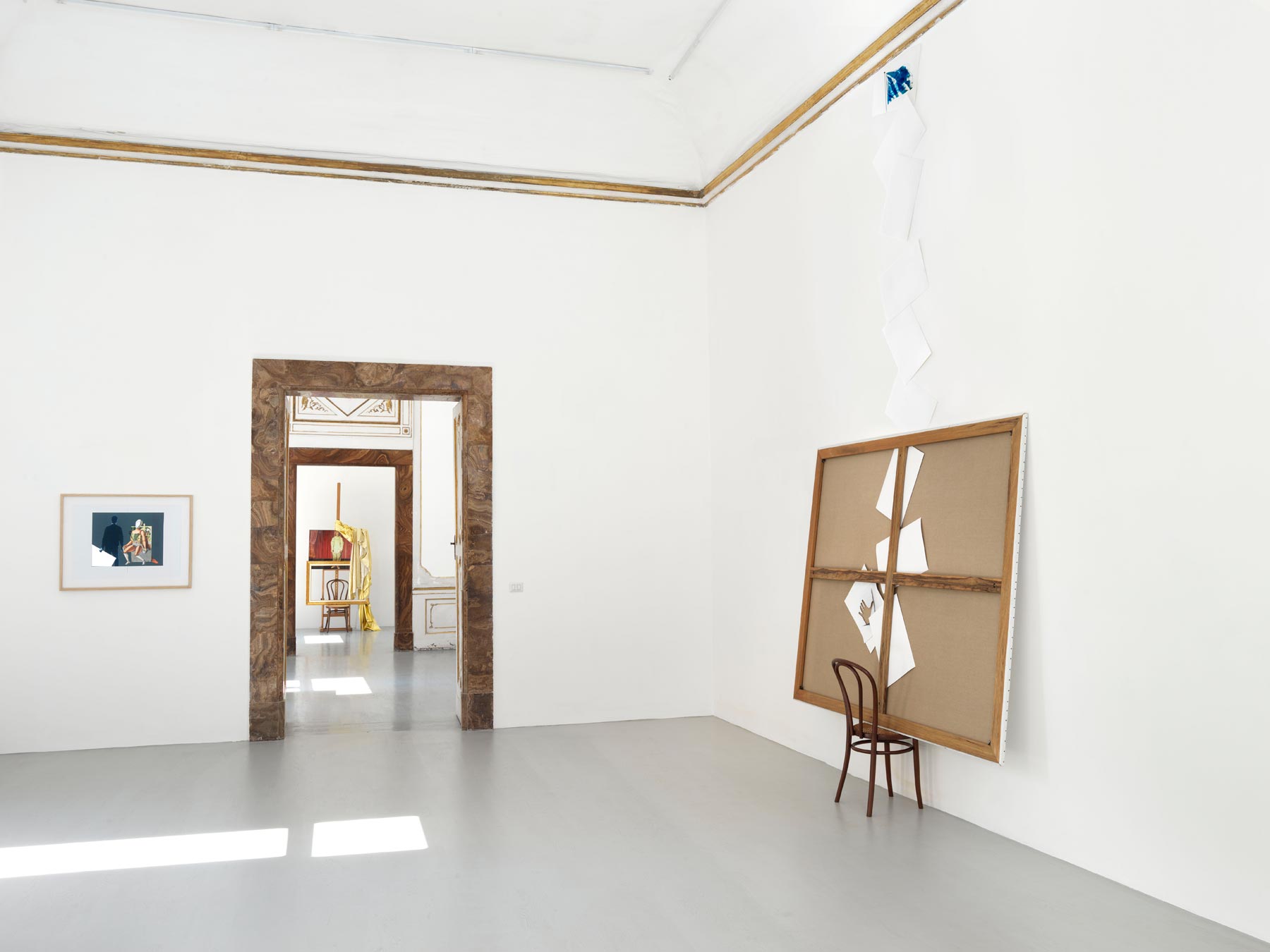 Giulio Paolini, Fuori quadro, veduta parziale della mostra, marzo 2021, Alfonso Artiaco, Napoli. Foto: Grafiluce
