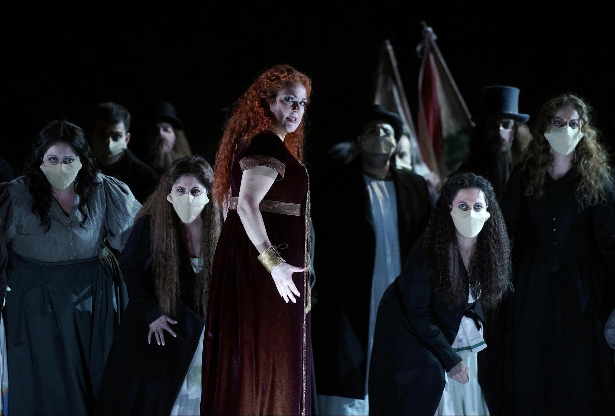 Uno spettacolo al Teatro Real di Madrid, a inizio marzo, con gli attori mascherati
 Uno spettacolo al Teatro Real di Madrid, a inizio marzo, con gli attori mascherati