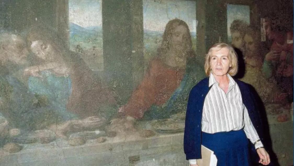 Pinin Brambilla Barcilon davanti al Cenacolo
