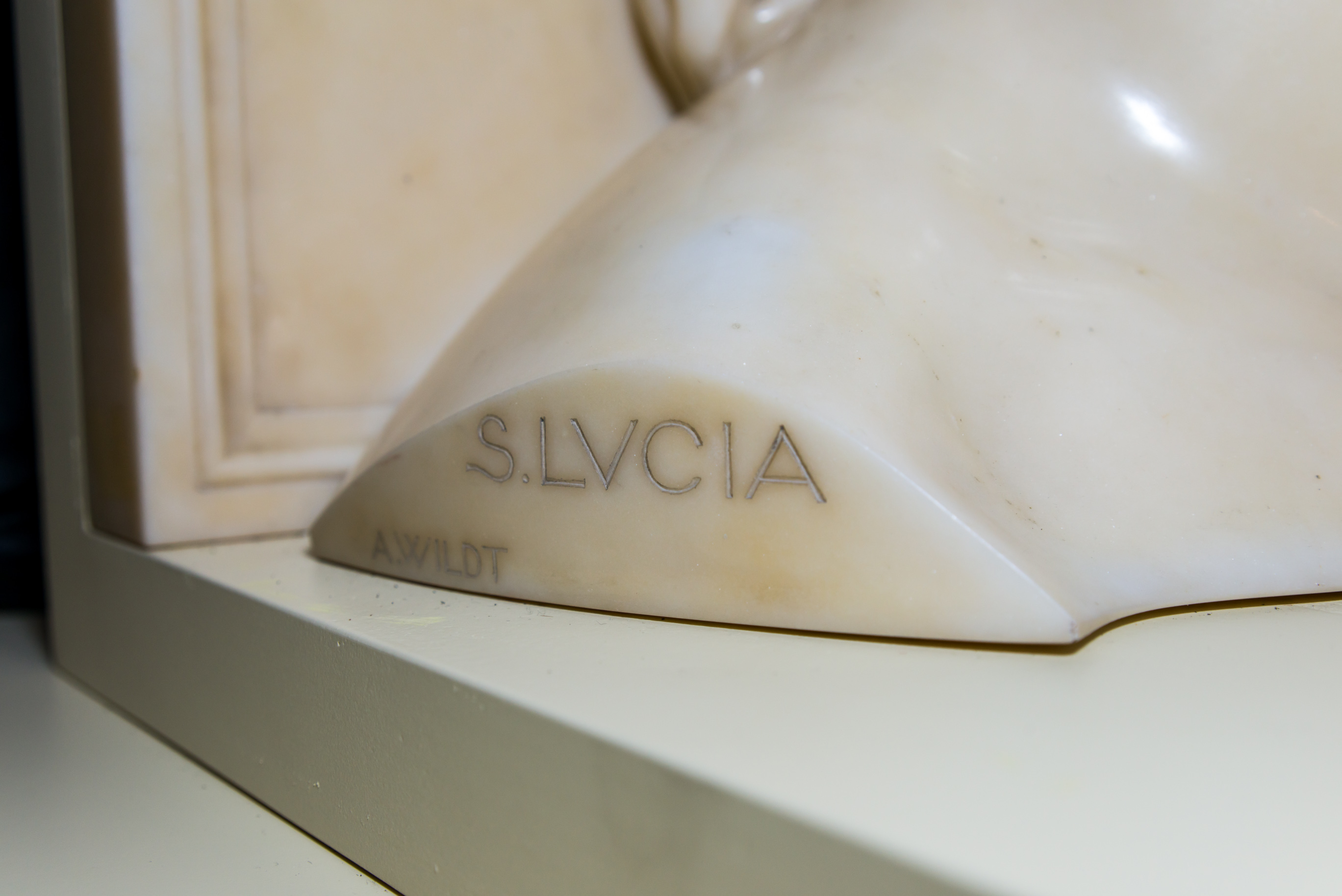 Adolfo Wildt, Santa Lucia, dettaglio. Foto di Linda Ughi 
 Adolfo Wildt, Santa Lucia, dettaglio. Foto di Linda Ughi