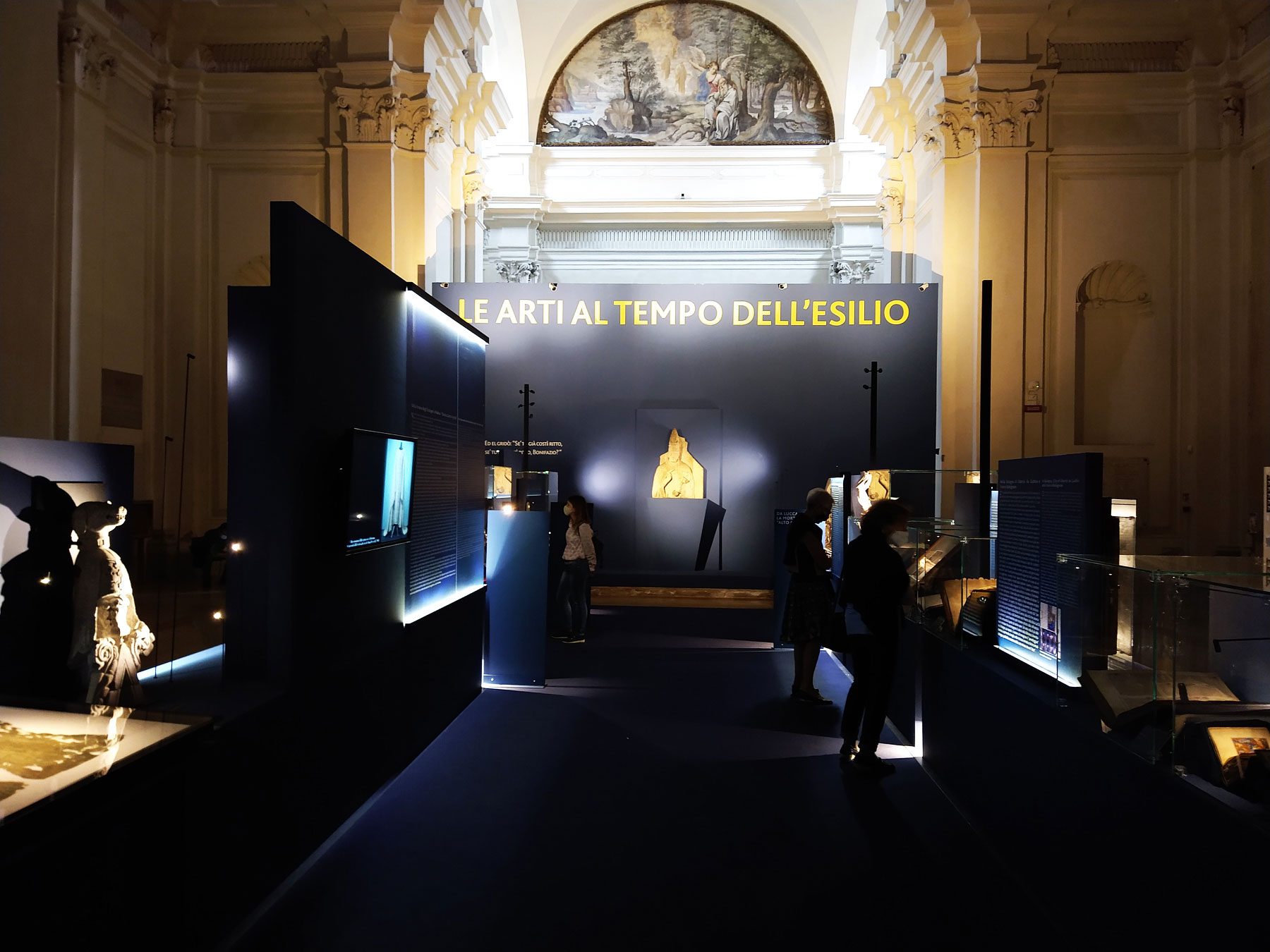 Sala della mostra Dante e le arti al tempo dell'esilio. Foto Finestre sull'Arte
