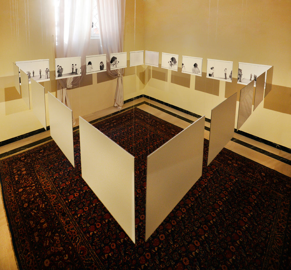 Michelangelo Pistoletto, Raggi di persone (1975; stampa fotografica su d-bond 20 elementi, 40 x 50 cm; Biella, Collezione Cittadellarte - Fondazione Pistoletto)
