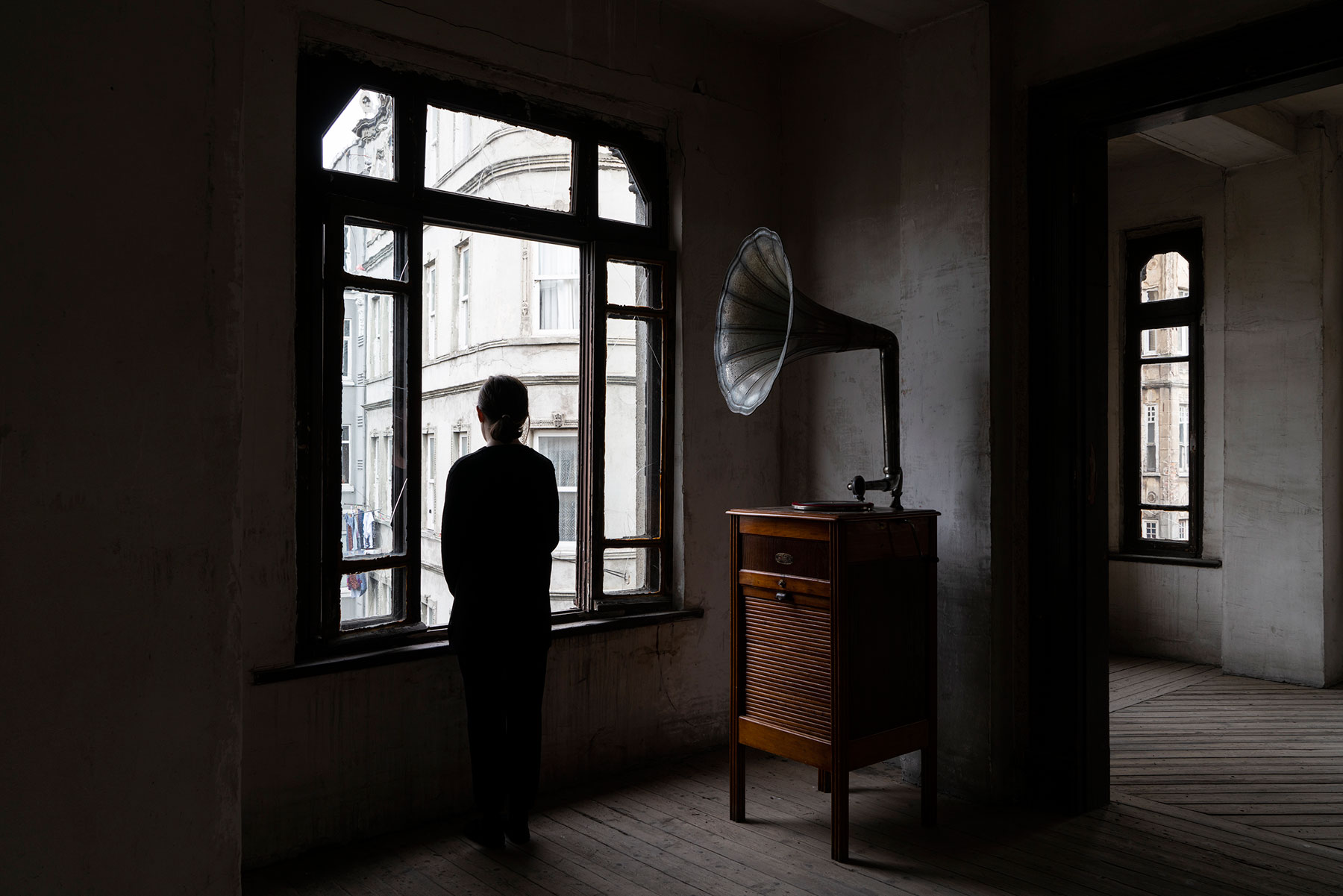 Gian Maria Tosatti, Kalbim Ayna Gibi Bo&#x15F; - &#x130;stanbul B&#xF6;l&#xFC;m&#xFC; (&ldquo;Il mio cuore è vuoto come uno specchio – Episodio di Istanbul&rdquo;), The Blank Contemporary Art (Bergamo) e Depo (Istanbul), in collaborazione con l'Istituto Italiano di Cultura a Istanbul, un progetto realizzato grazie al sostegno dell'Italian Council (7a Edizione, 2019), programma di promozione internazionale dell'arte contemporanea italiana della Direzione Generale Creatività Contemporanea del Ministero della Cultura
