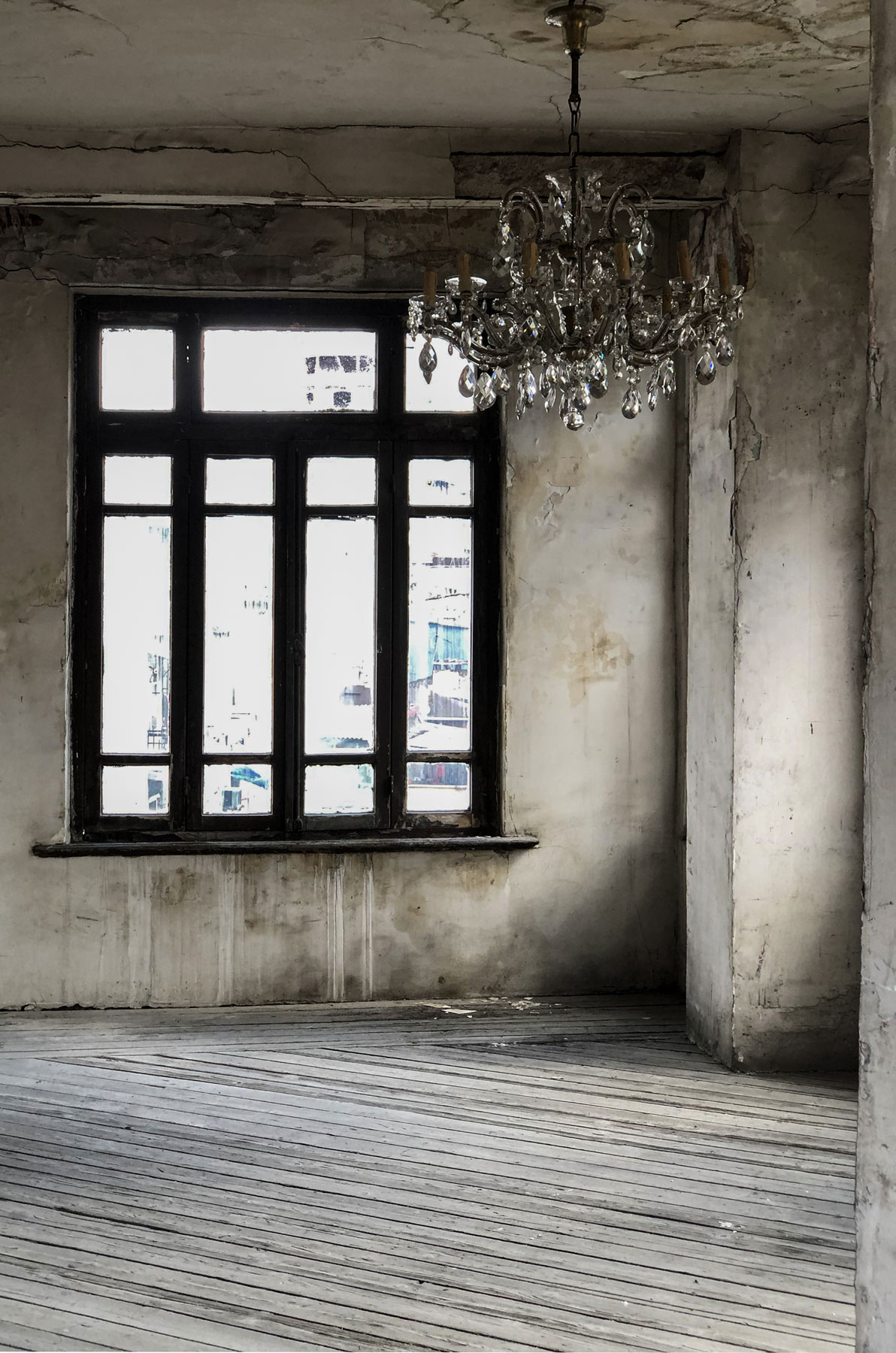 Gian Maria Tosatti, Kalbim Ayna Gibi Bo&#x15F; - &#x130;stanbul B&#xF6;l&#xFC;m&#xFC; (&ldquo;Il mio cuore è vuoto come uno specchio – Episodio di Istanbul&rdquo;), The Blank Contemporary Art (Bergamo) e Depo (Istanbul), in collaborazione con l'Istituto Italiano di Cultura a Istanbul, un progetto realizzato grazie al sostegno dell'Italian Council (7a Edizione, 2019), programma di promozione internazionale dell'arte contemporanea italiana della Direzione Generale Creatività Contemporanea del Ministero della Cultura
