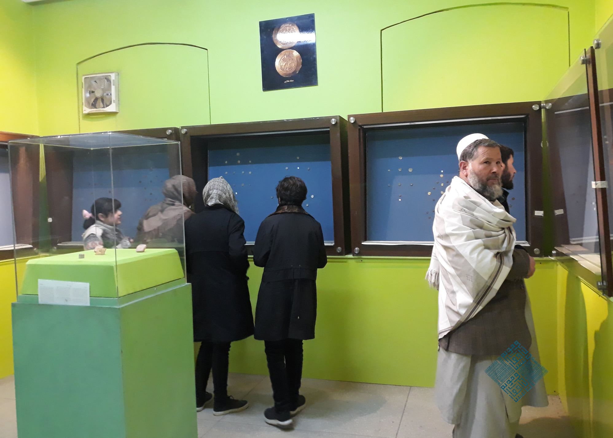 Visitatori nelle sale del museo. Foto: Museo Nazionale dell’Afghanistan
