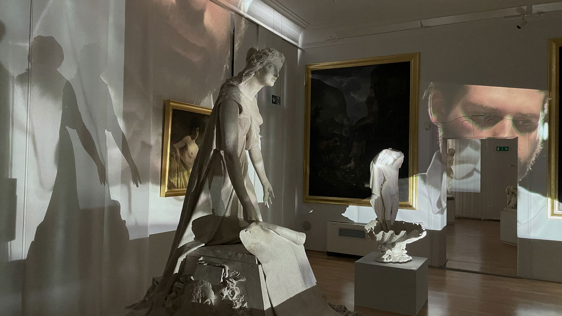 Adriano Kestenholz, Vincenzo Vela. Il sogno della materia, veduta dell'installazione
