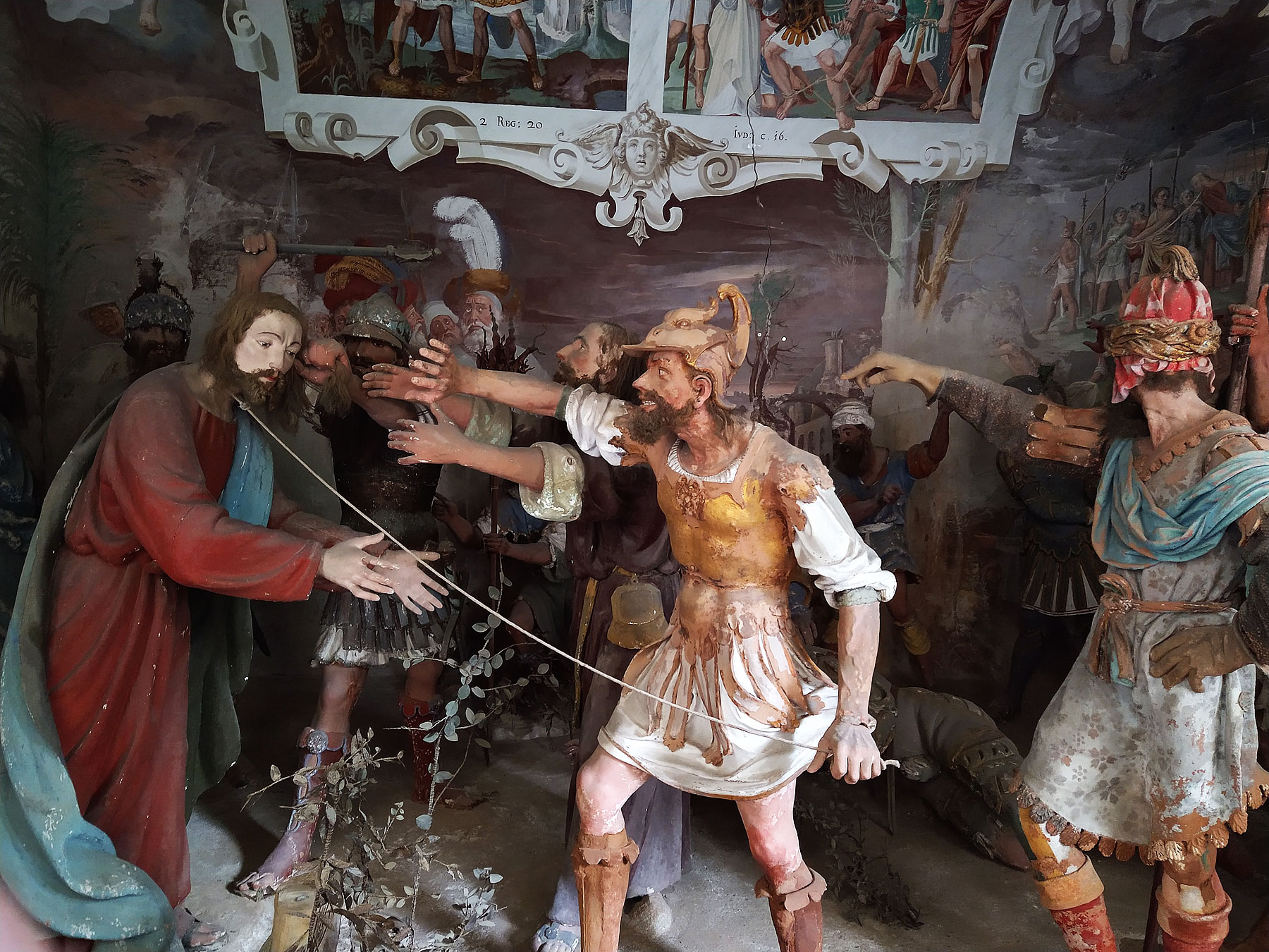 Cappella della cattura di Cristo. Sculture di Giovanni d'Enrico e Giovanni Battista Corbetta, affreschi di Melchiorre d'Enrico. Foto di Finestre sull'Arte
