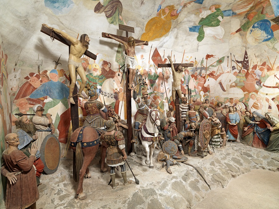 Cappella della Crocifissione. Sculture e affreschi di Gaudenzio Ferrari. Foto di Mauro Magliani

