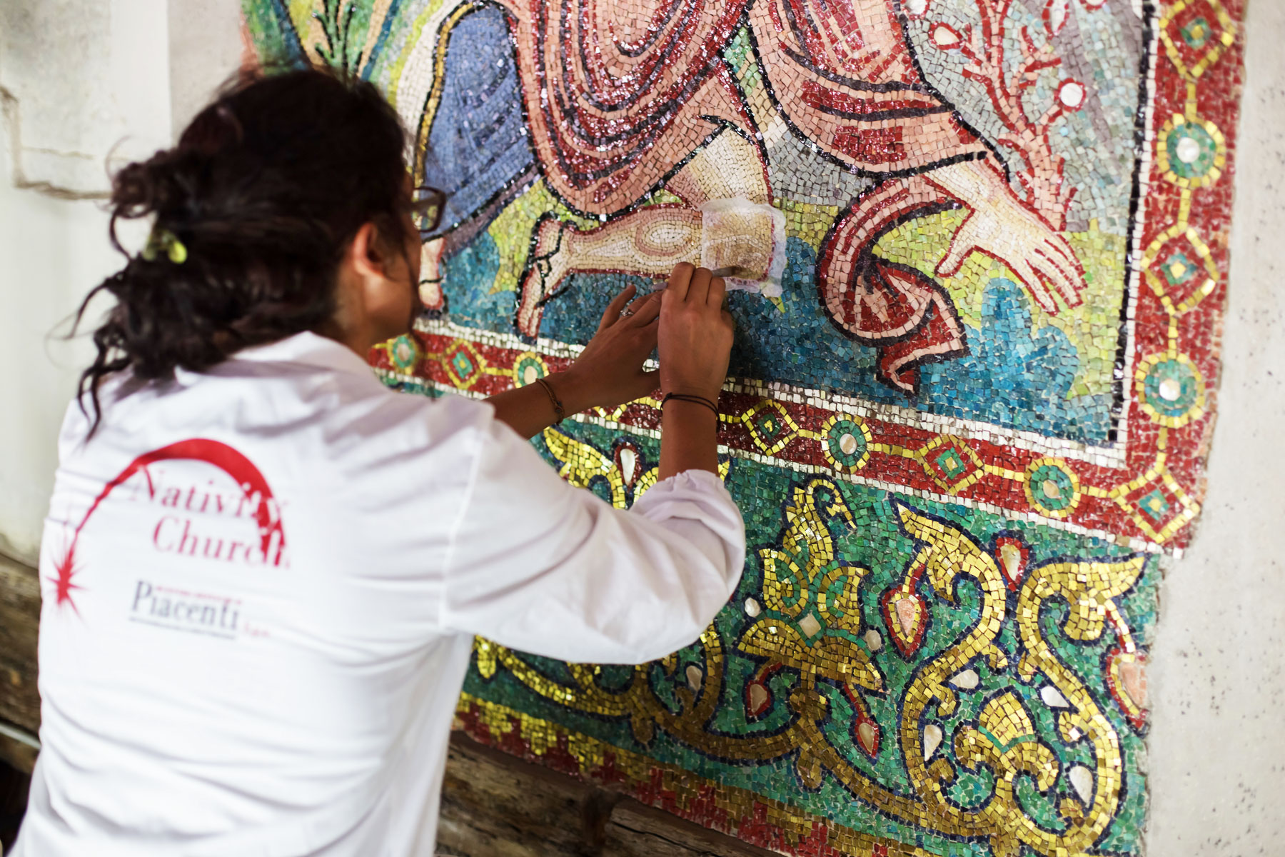 Al lavoro nella basilica
