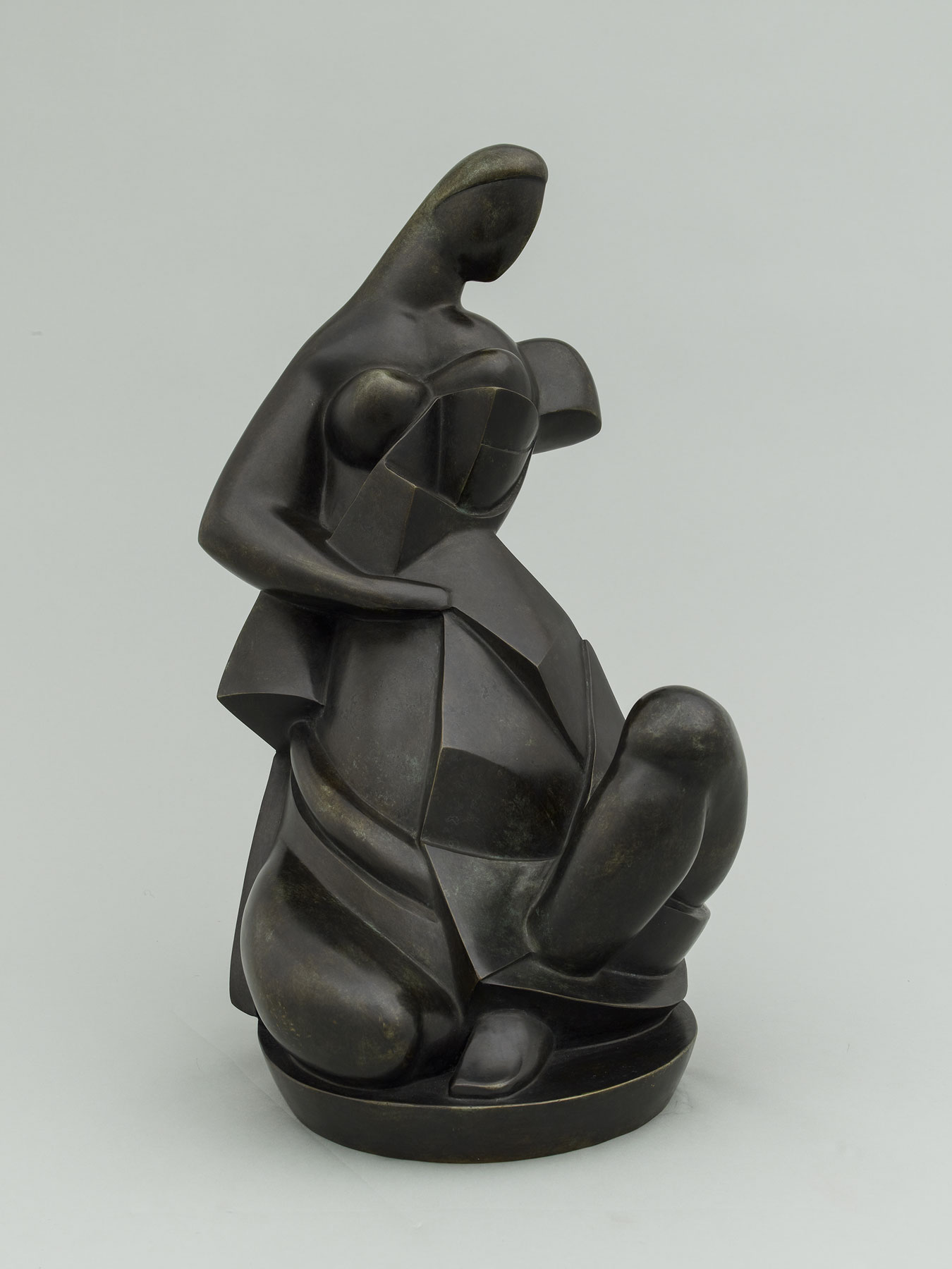 Alexander Archipenko, Draped woman (1911-1957 [1968]; bronzo, 55,9 x 31,8 x 32,4 cm)
