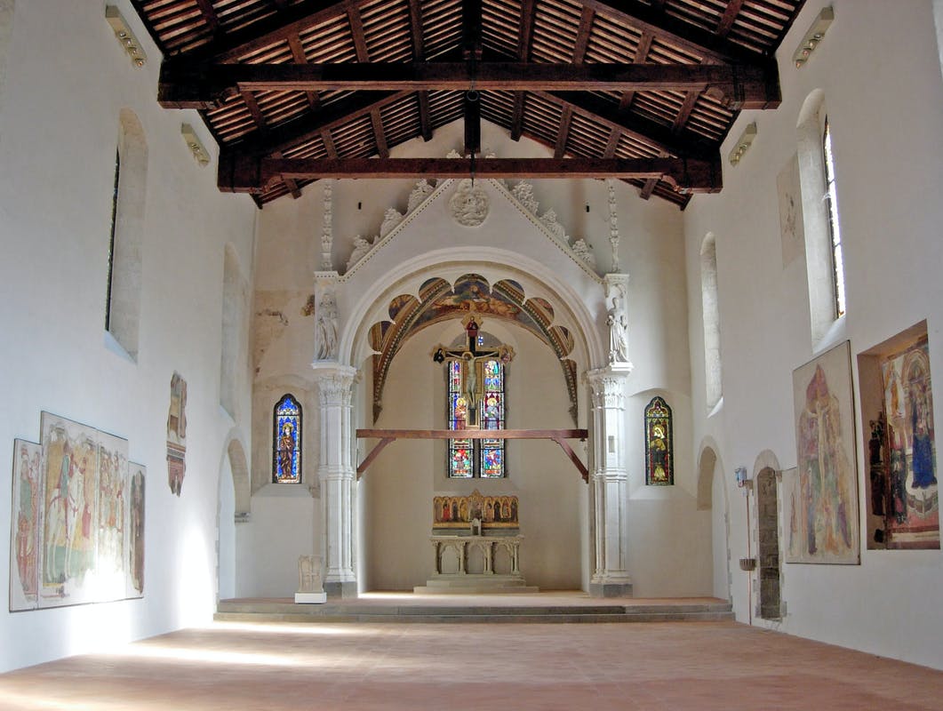 La Croce nella chiesa di San Francesco a Mercatello sul Metauro. Foto FAI
