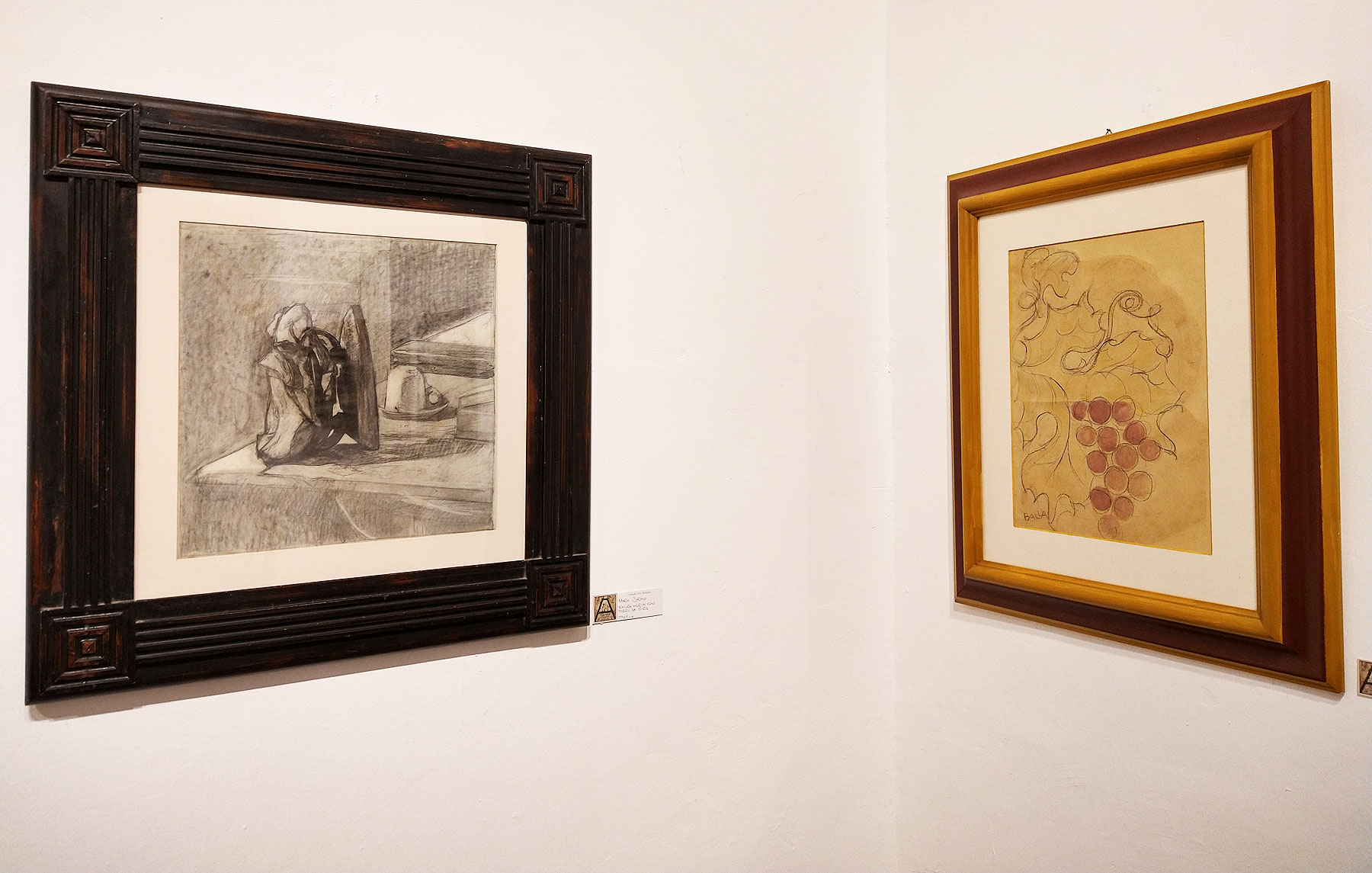 Sulla sinistra, la Natura morta giovanile di Sironi
