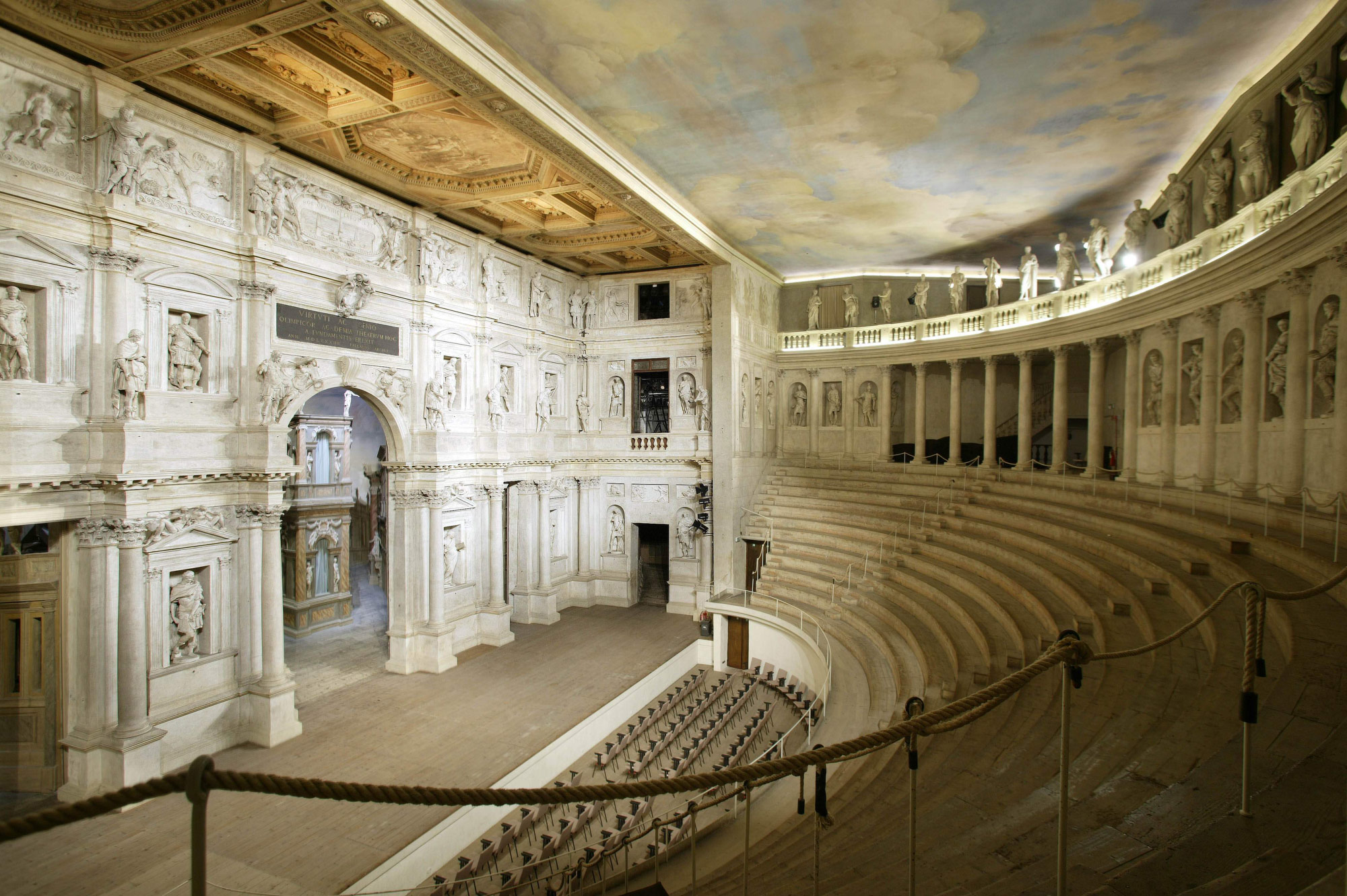 Il Teatro Olimpico di Vicenza
 Il Teatro Olimpico di Vicenza