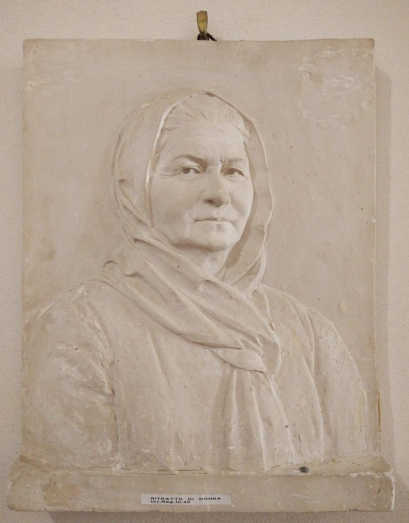 Carmela Adani, Modello in gesso per ritratto di donna (Correggio, Liceo Classico Rinaldo Corso)
