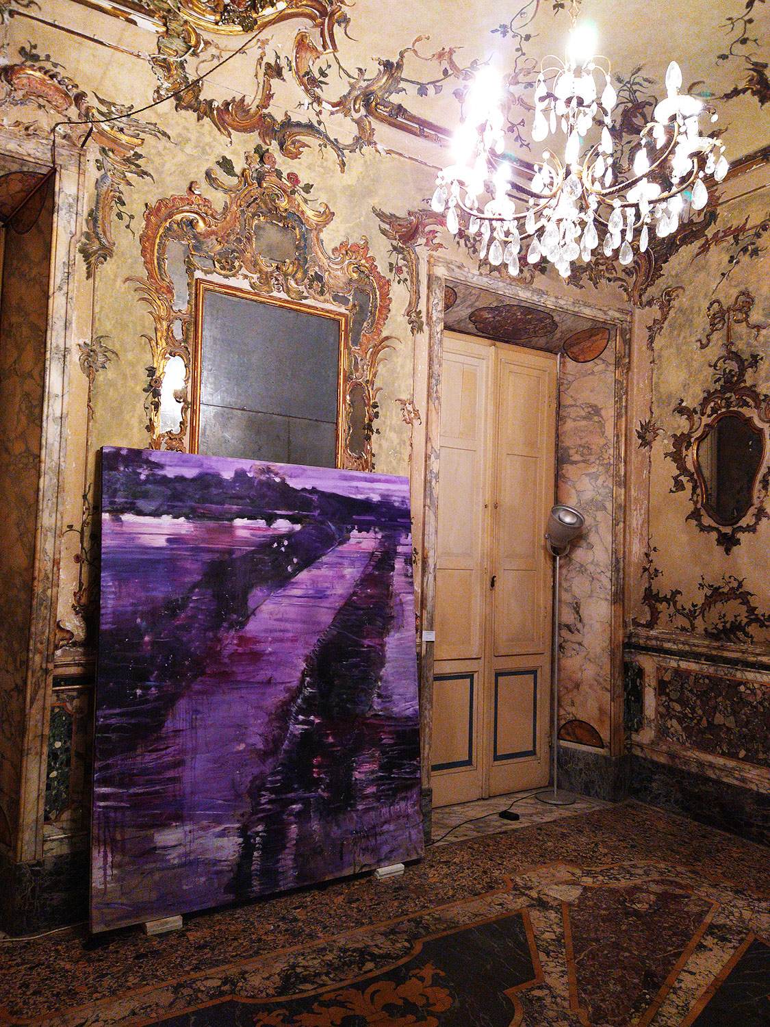 Sala della mostra Uguali Disuguali
