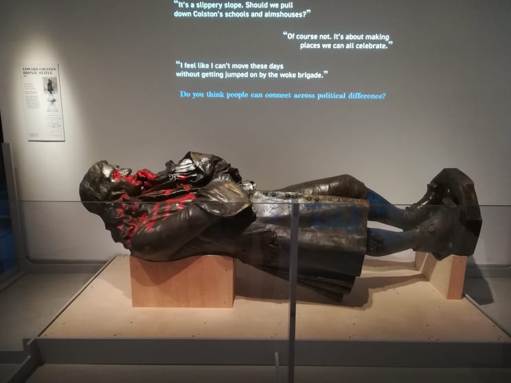 Musealizzazione della statua di Colston dopo l'abbattimento
