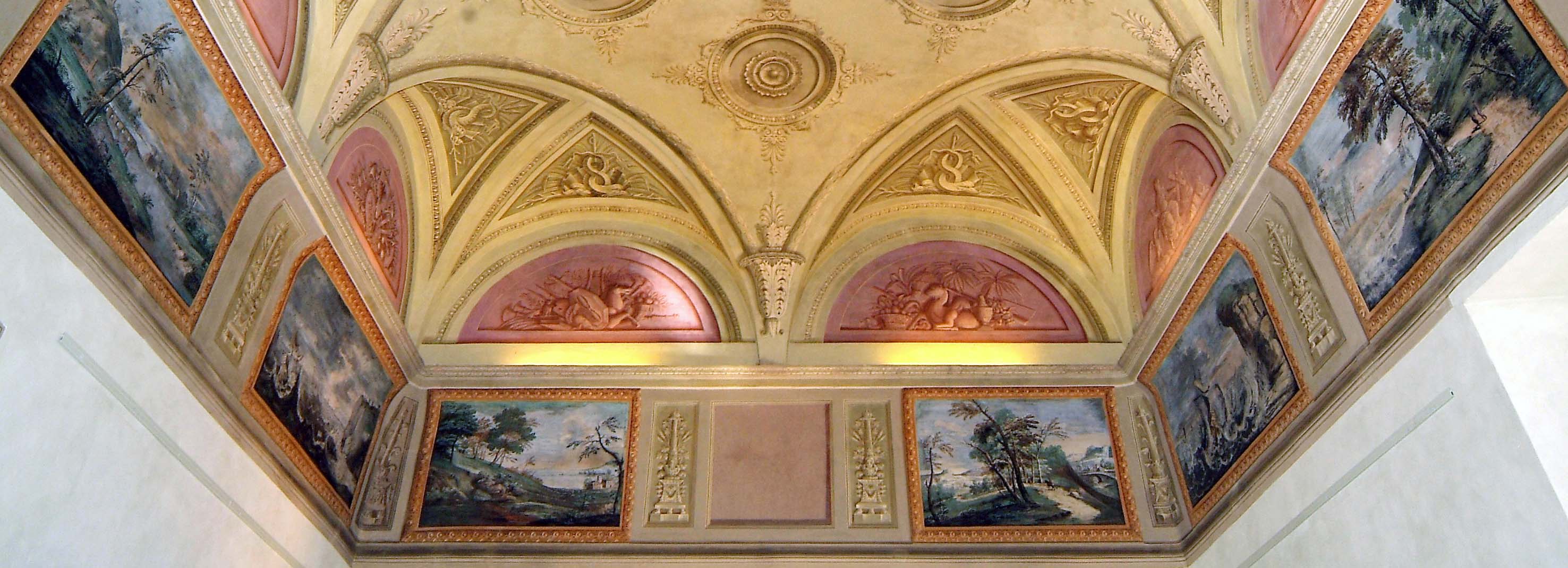 La sala dei paesaggi del Castello Estense
