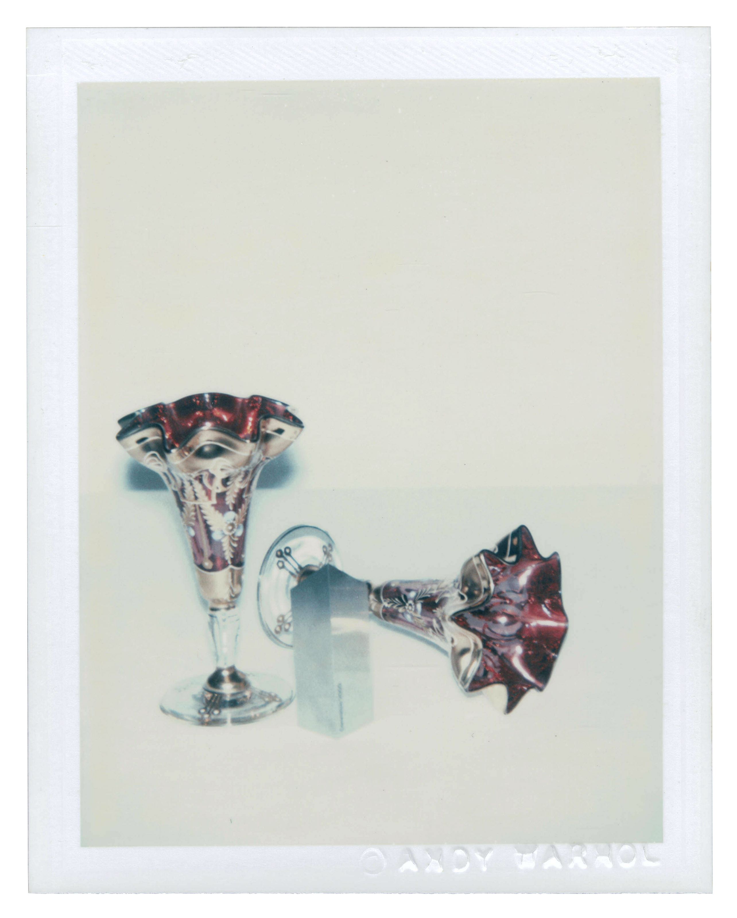 Andy Warhol, Committee 2000 Champagne Glasses (1982; polaroid unica, 10,8 x 8,6 cm)
