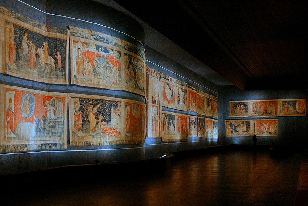 World's largest medieval tapestry pieced together: gallery donates ...