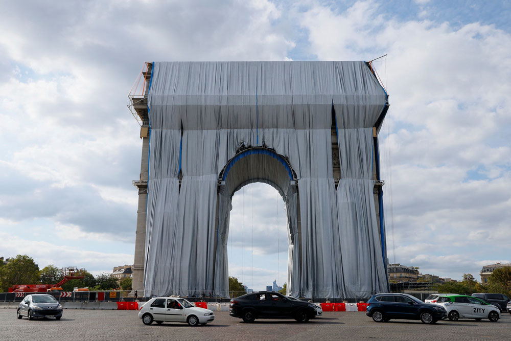 Christo e Jeanne-Claude, L’Arc de Triomphe empaqueté (2020-2021)

