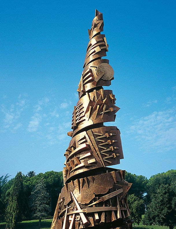 Arnaldo Pomodoro, Novecento (2000 circa; bronzo, 21x7 m; Roma, Piazzale Pier Luigi Nervi)
 Arnaldo Pomodoro, Novecento (2000 circa; bronzo, 21x7 m; Roma, Piazzale Pier Luigi Nervi)