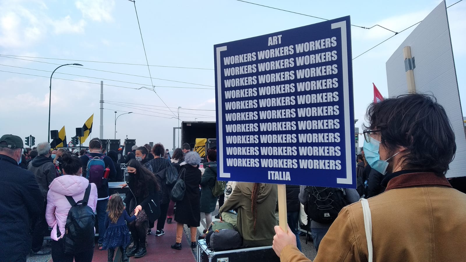 Dans l'art contemporain, de nombreux travailleurs qualifiés (en particulier les femmes) gagnent peu : enquête Dans l'art contemporain, de nombreux travailleurs qualifiés (en particulier les femmes) gagnent peu : enquête