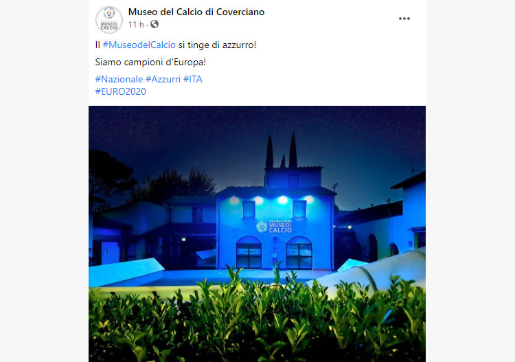 Naturalmente non poteva mancare il Museo del Calcio di Coverciano, che ieri sera si è tinto di azzurro e oggi ha già aggiornato la collezione
