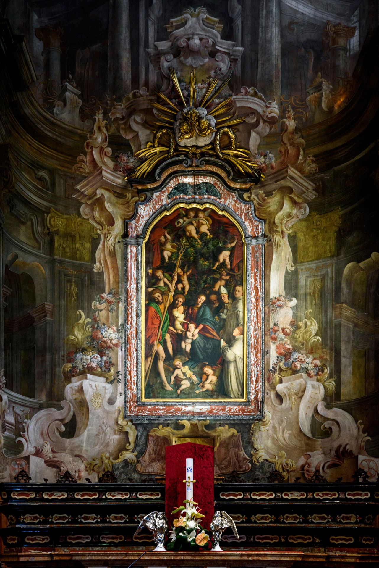 Gaudenzio Ferrari, Madonna degli aranci (1529-1530; olio su tavola, 328 x 170 cm; Vercelli, San Cristoforo)
