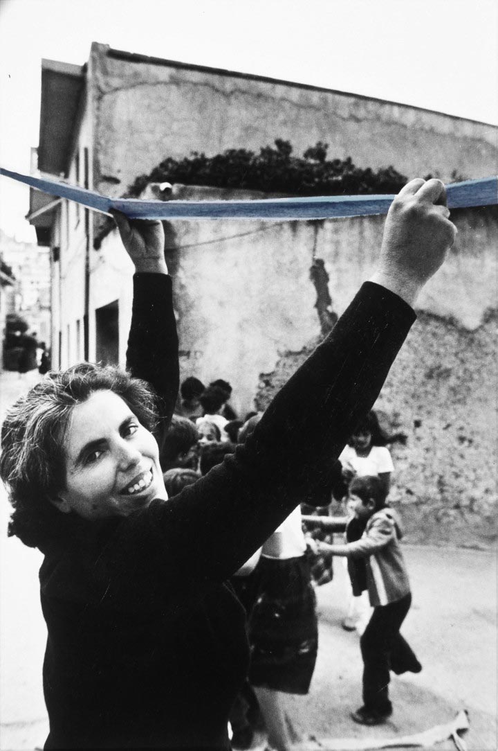 Maria Lai, Legarsi alla montagna (1981)
