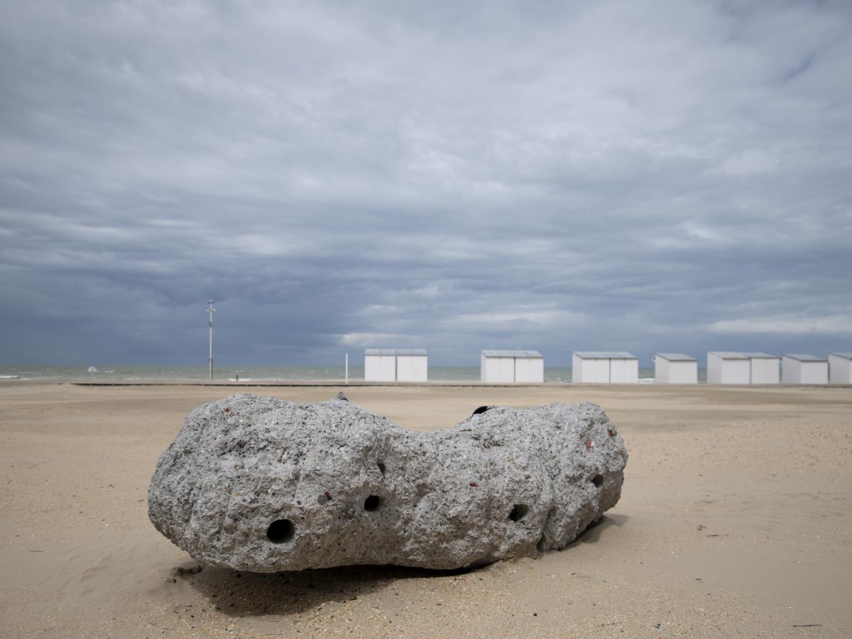 Michael Rakowitz, Cast Away
