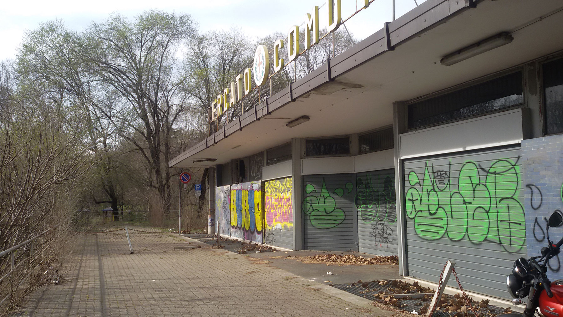 Il mercato coperto del QT8 oggi
