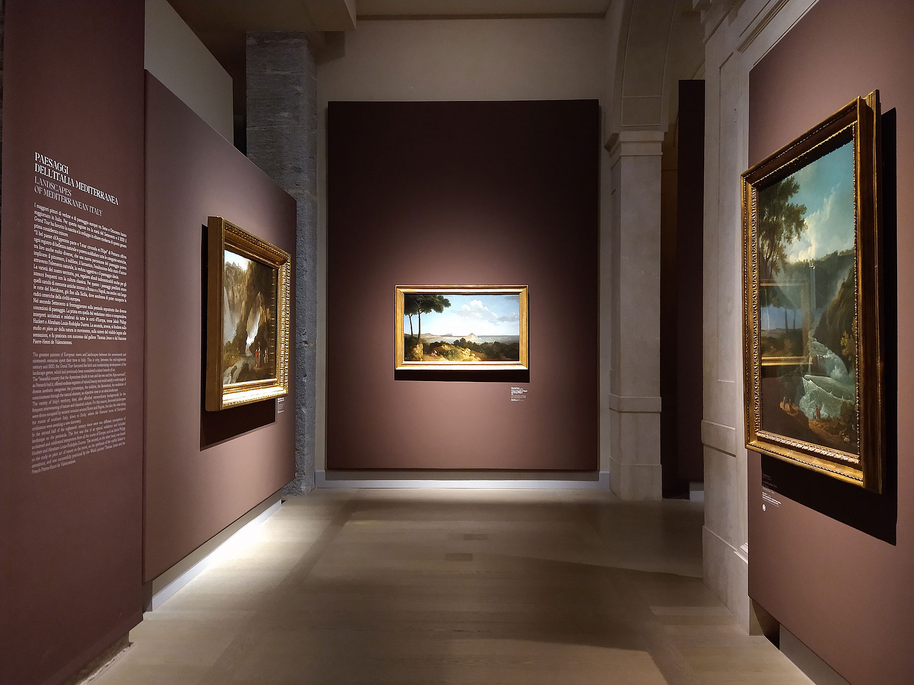 Sala della mostra Grand Tour. Sogno d’Italia da Venezia a Pompei
