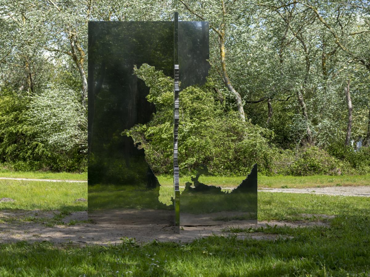 Nicolás Lamas, Unstable Territories
