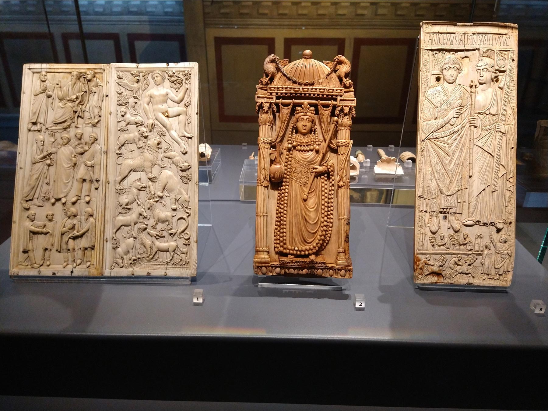 Avori del basso impero: il dittico con scene della vita di san Paolo e con Adamo nel Paradiso terrestre, la placca con imperatrice del VI secolo e la valva sinistra del dittico del console Anicio Fausto Albino Basilio
