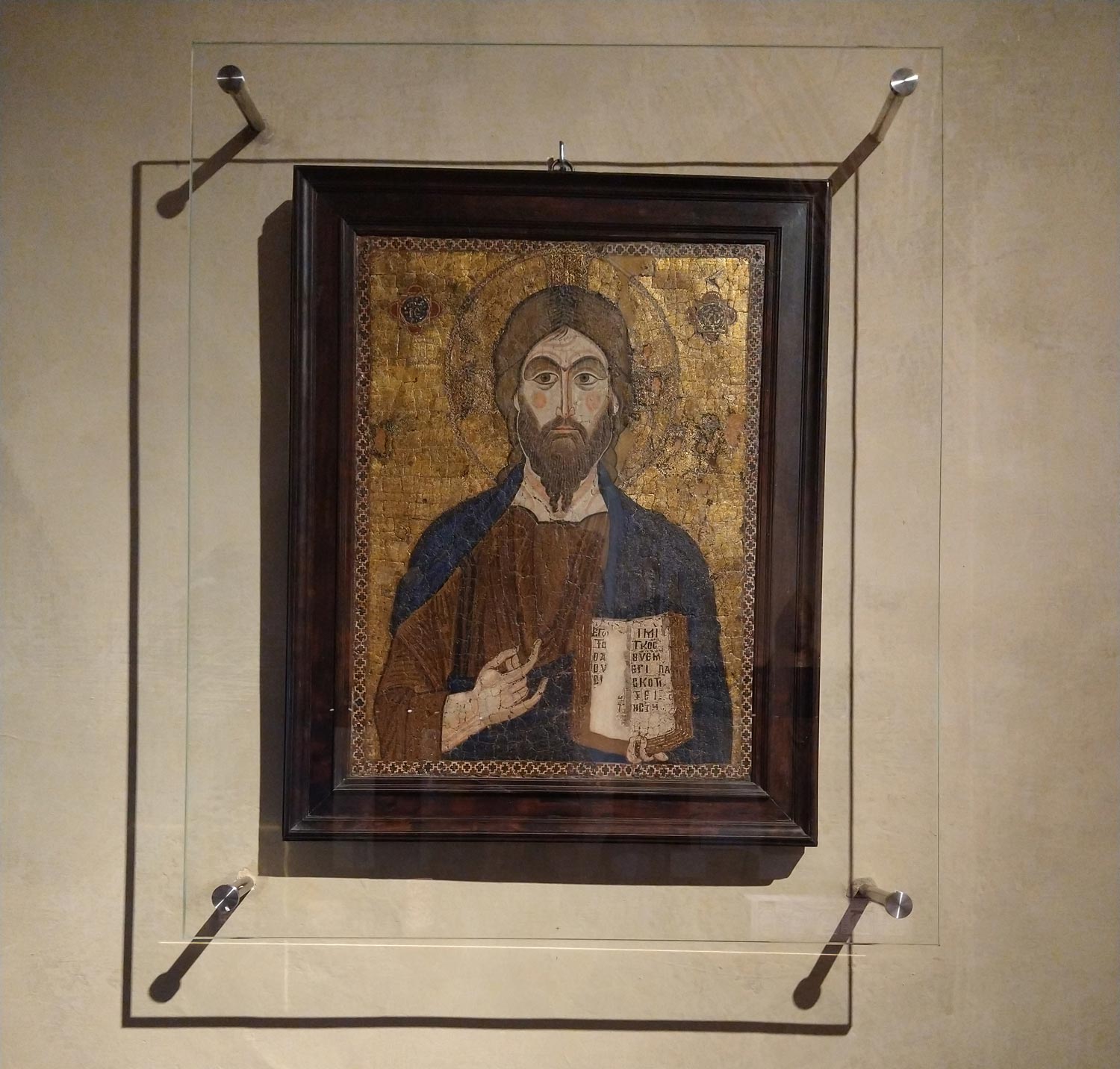 Il micromosaico con Cristo Pantocratore
