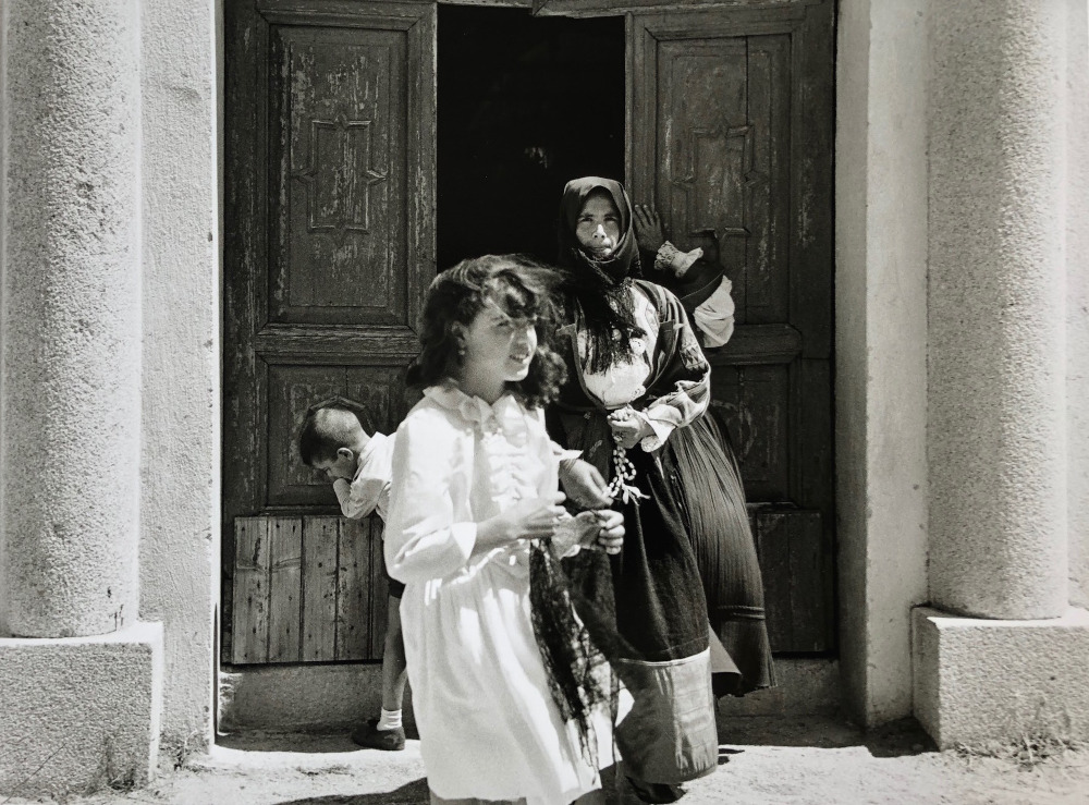 Die natürliche und soziale Landschaft zwischen Sardinien und Molise in den Fotografien von Lisetta Carmi. Zu sehen in Termoli 