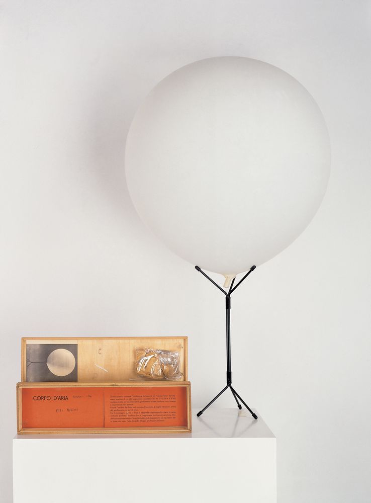 Piero Manzoni, Corpi d’aria (1959; tecnica mista, varie dimensioni; Barcellona, MABCA)
