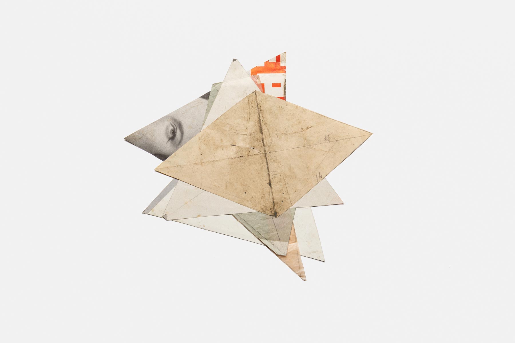 Regina, Modello per scultura mobile (anni Sessanta; carta e spilli, 26 x 23 cm; Collezione Archivio Gaetano e Zoe Fermani) Foto: Alessandro Saletta e Piercarlo Quecchia - DSL Studio
