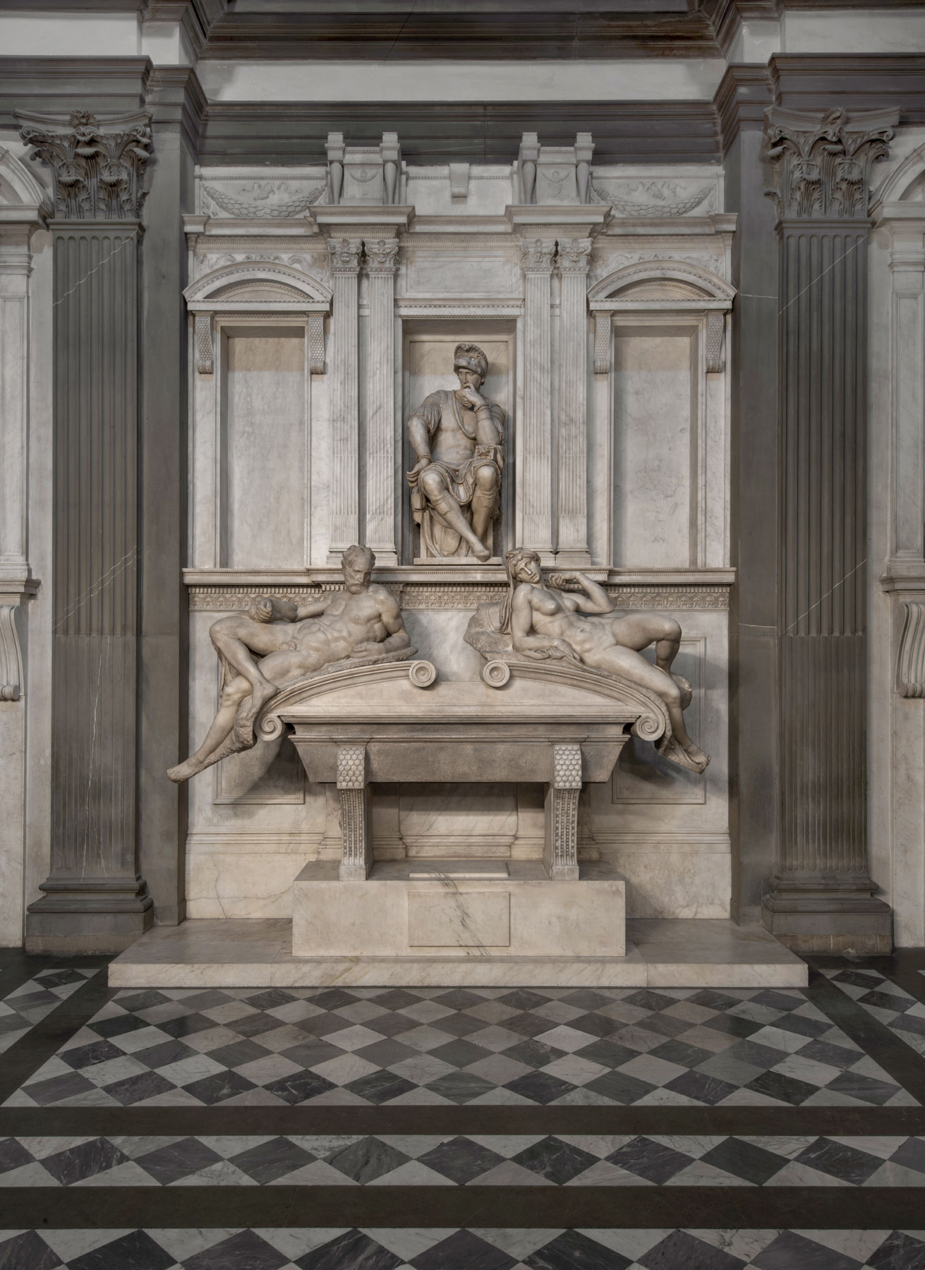 Sagrestia Nuova, Michelengelo, Tomba di Lorenzo duca di Urbino, dopo il restauro. Foto: Antonio Quattrone
